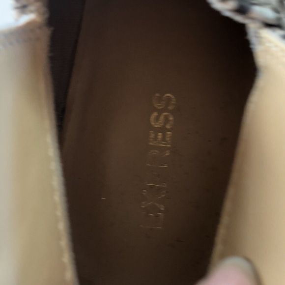 Express Women’s Chelsea Boot Faux Snake Skin Size 8 - Picture 3 of 13
